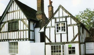 Hampton Cottage on right dates from 17thC