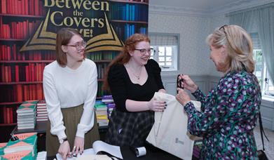 Between the Covers Live!