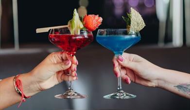 Cocktails at 1907 bar